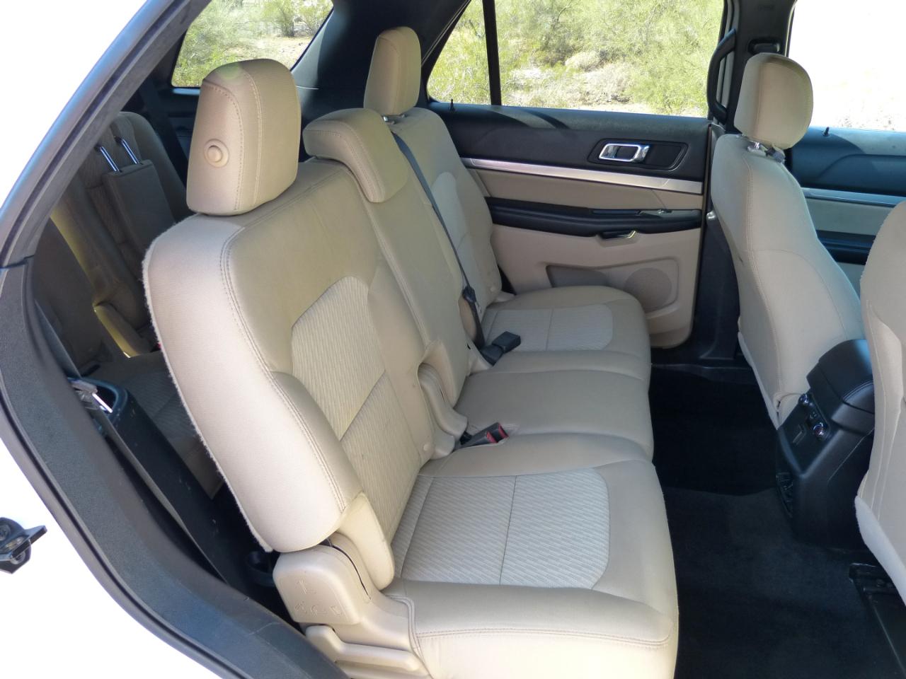 Ford Explorer Base 4WD 2016