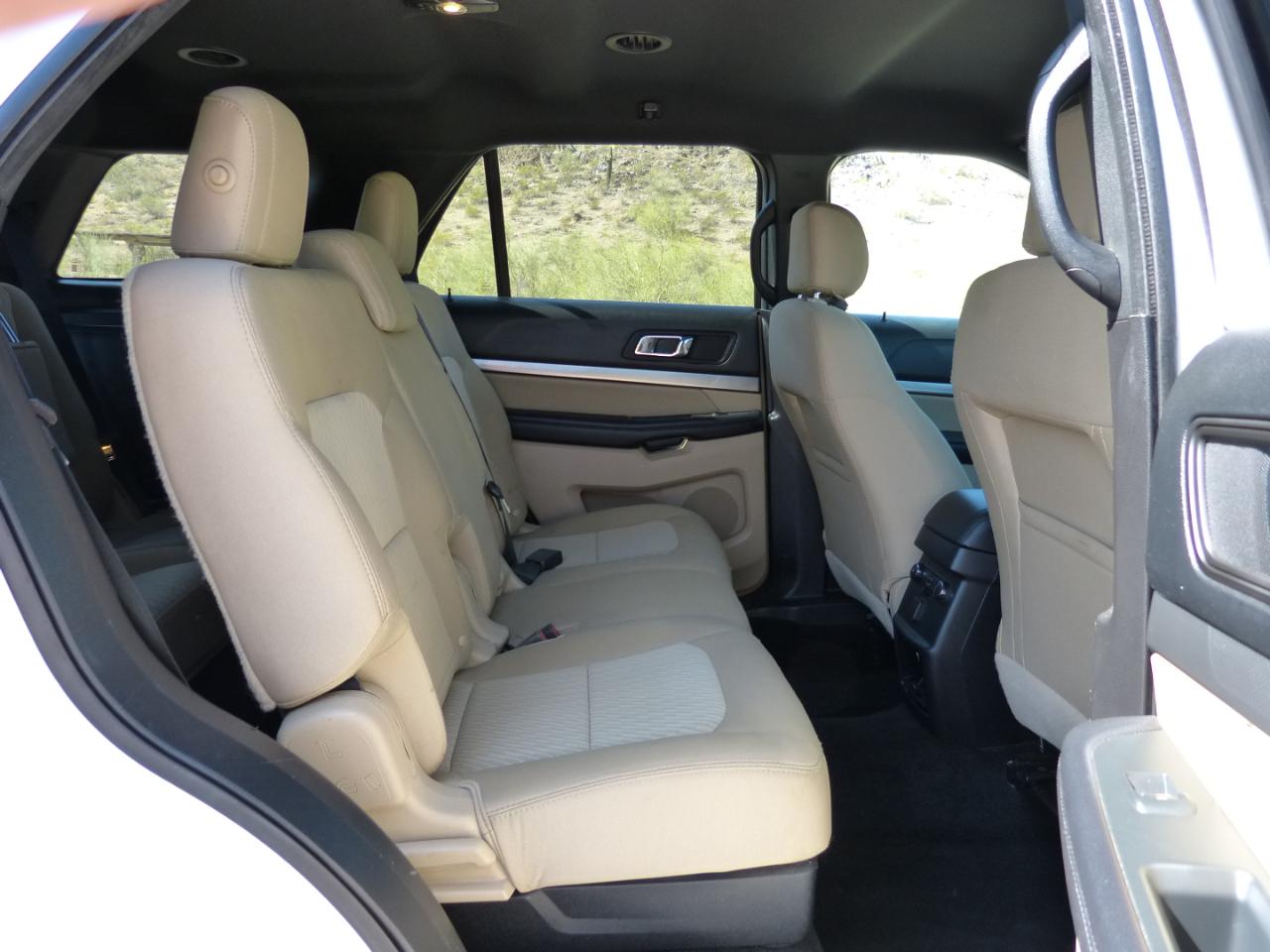 Ford Explorer Base 4WD 2016