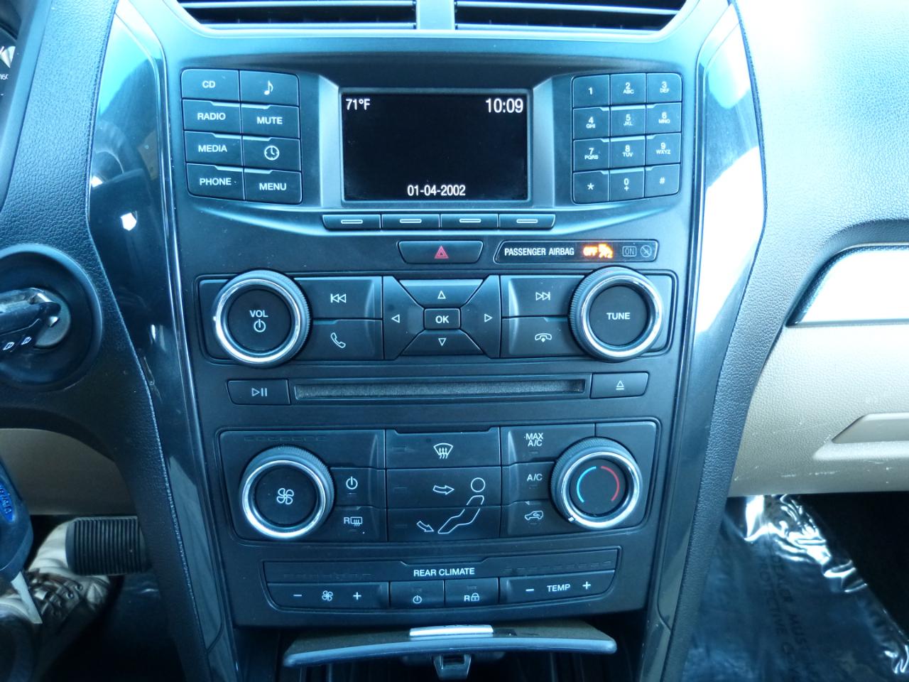 Ford Explorer Base 4WD 2016