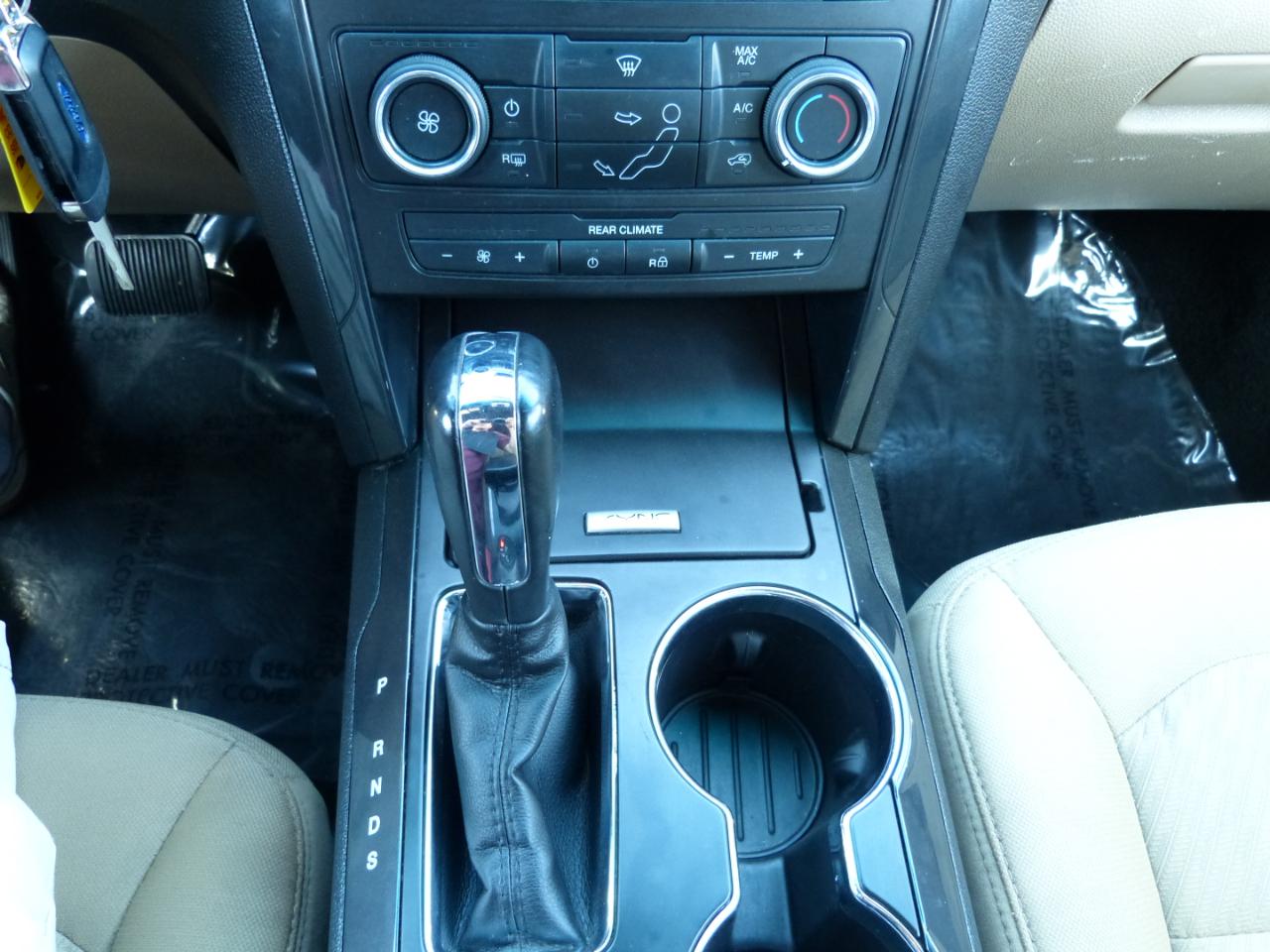 Ford Explorer Base 4WD 2016