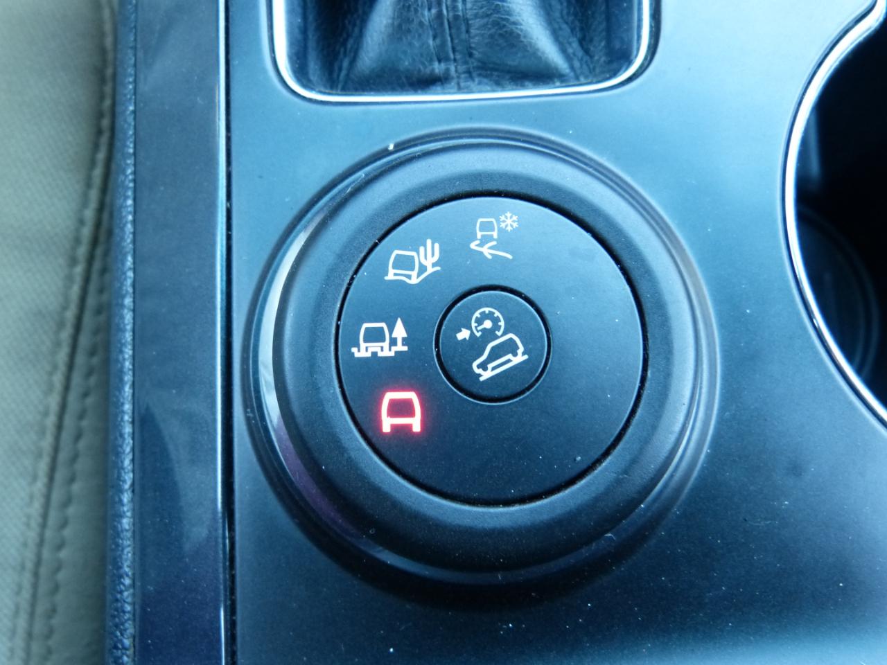 Ford Explorer Base 4WD 2016