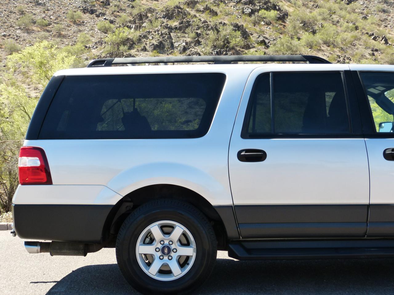 Ford Expedition EL XL 4WD 2017