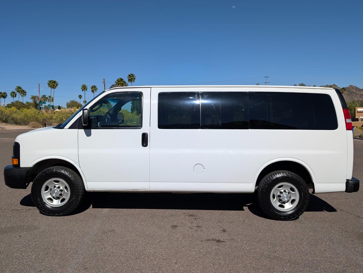 Chevrolet Express LS 2500 2016