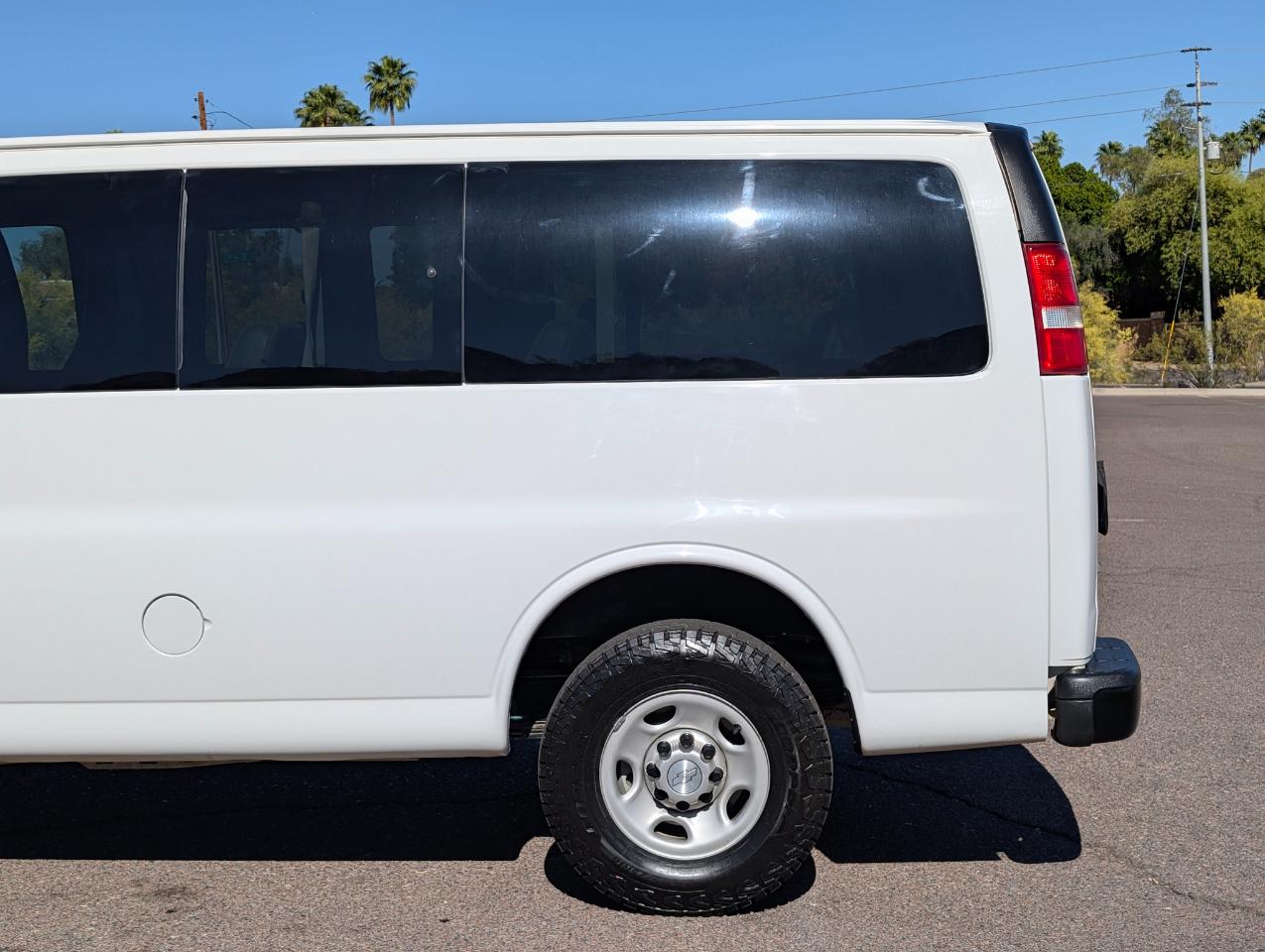 Chevrolet Express LS 2500 2016