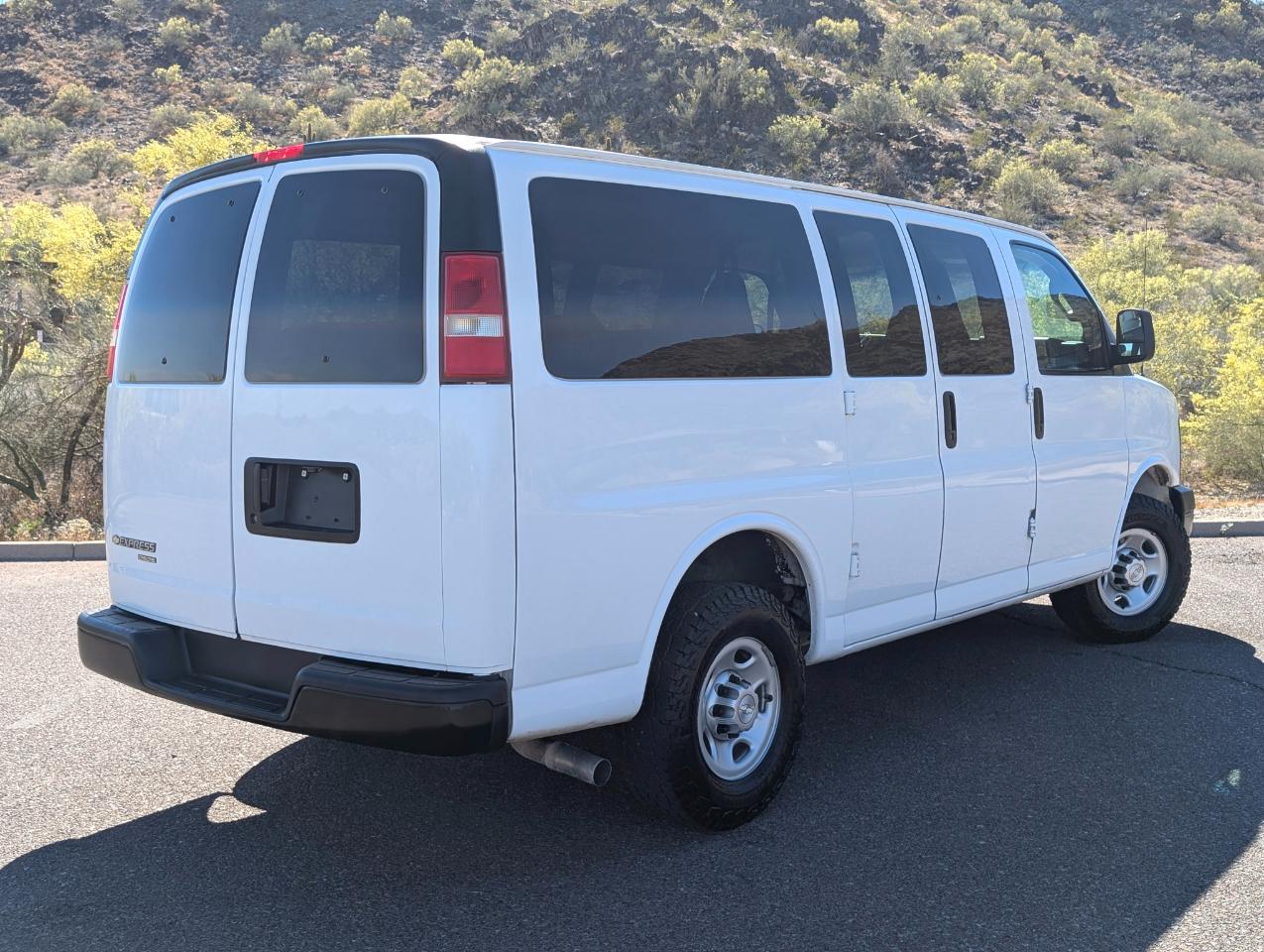 Chevrolet Express LS 2500 2016