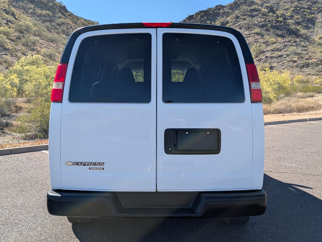 Chevrolet Express LS 2500 2016