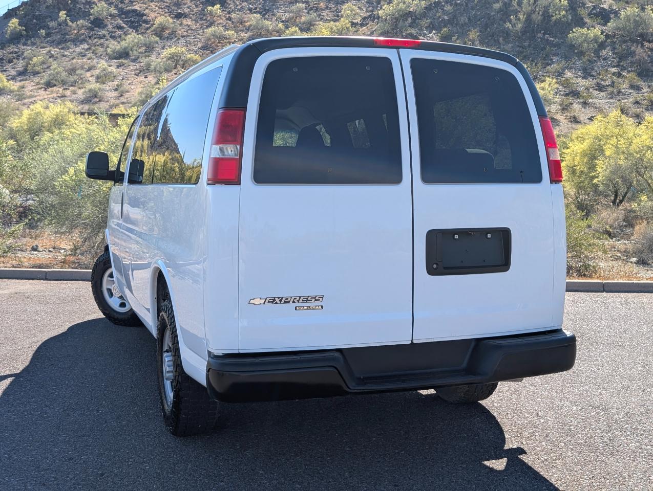 Chevrolet Express LS 2500 2016