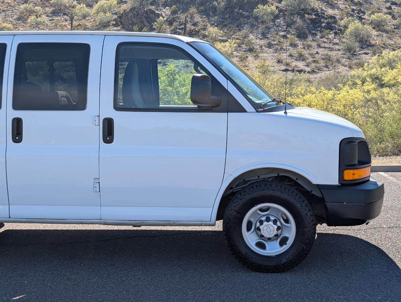 Chevrolet Express LS 2500 2016