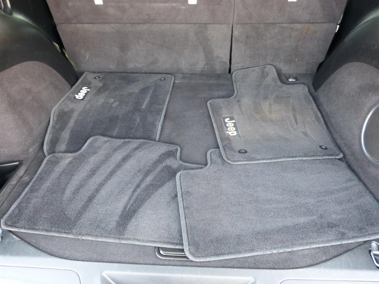 Jeep Grand Cherokee Laredo 4WD 2013