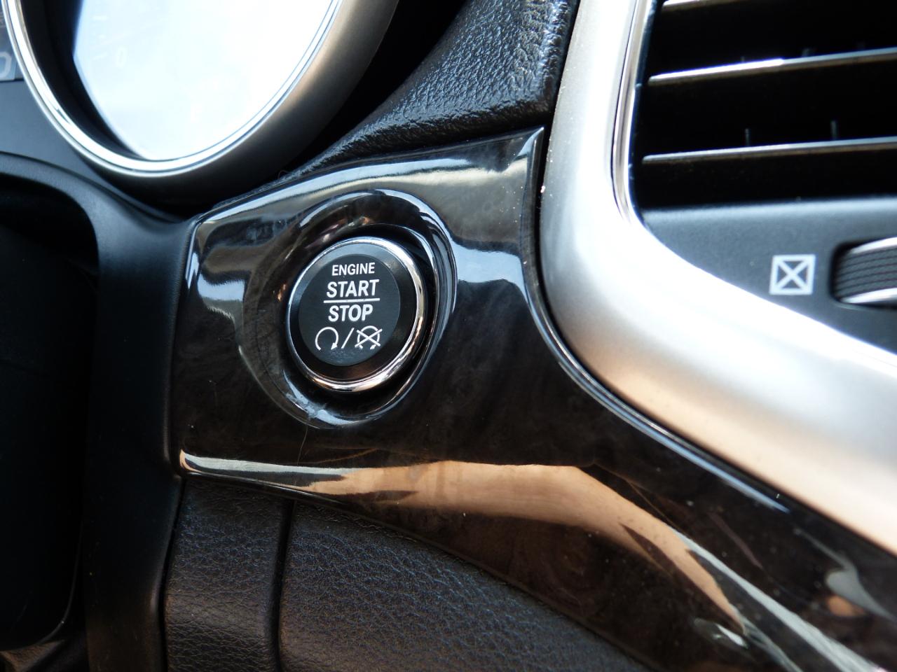 Jeep Grand Cherokee Laredo 4WD 2013