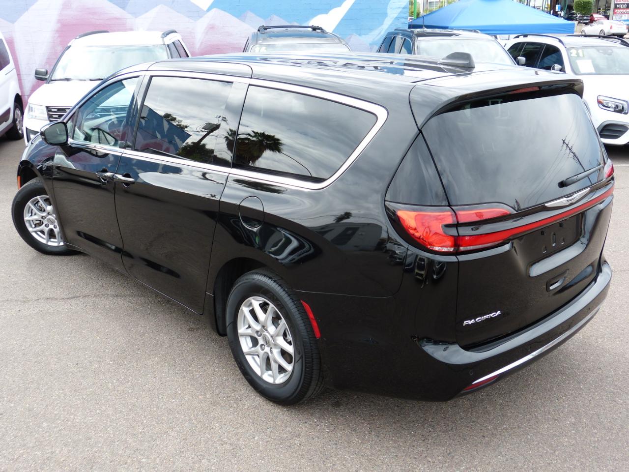 Chrysler Pacifica Touring L 2024