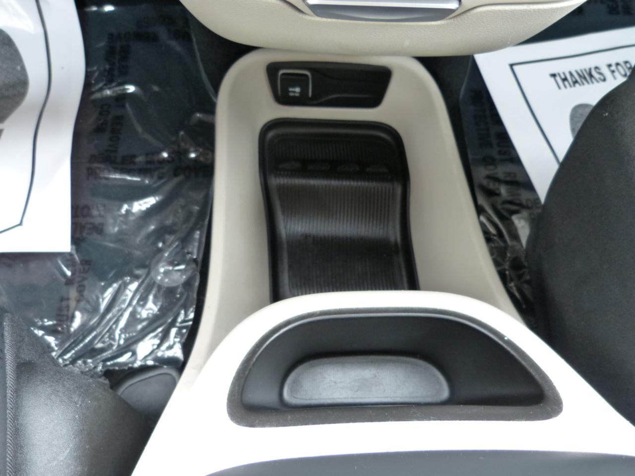 Chrysler Pacifica Touring L 2024