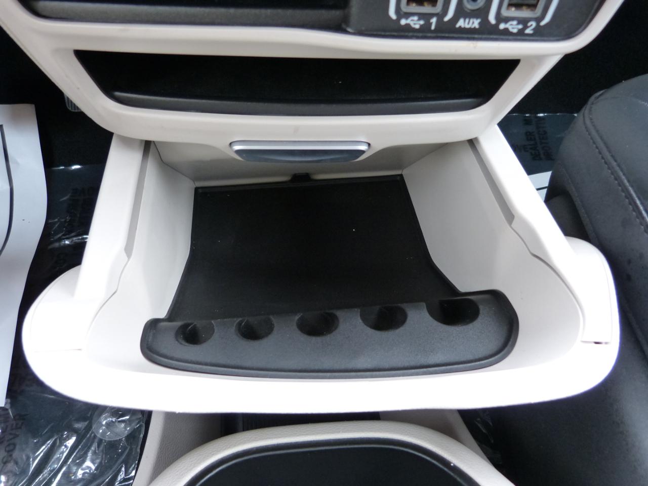 Chrysler Pacifica Touring L 2024