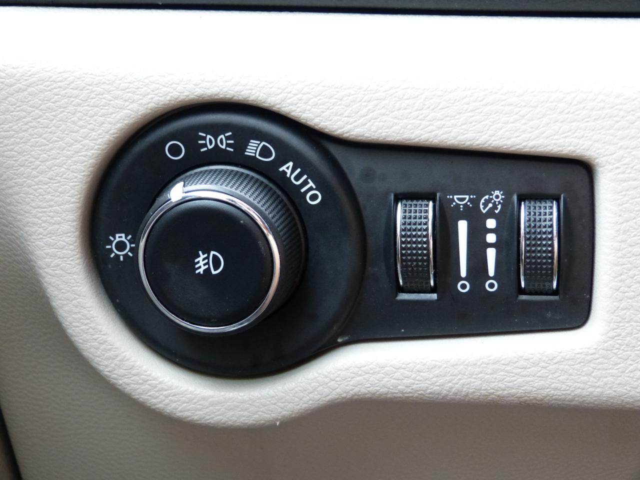 Chrysler Pacifica Touring L 2024