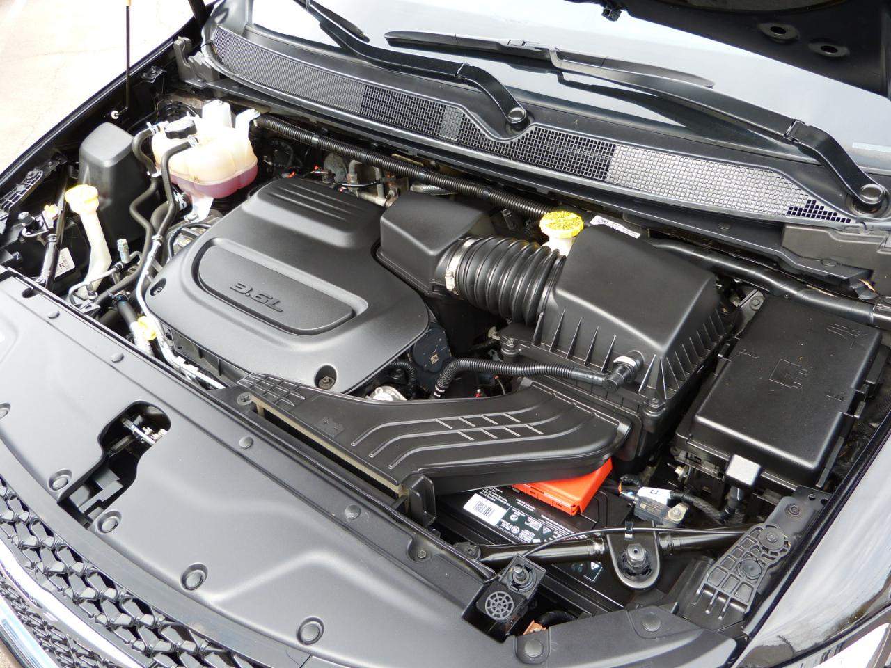 Chrysler Pacifica Touring L 2024