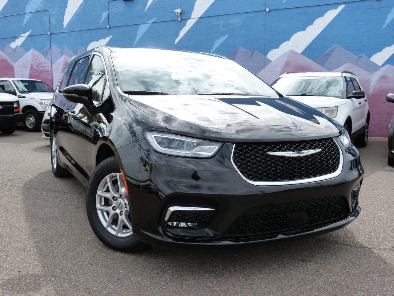 Chrysler Pacifica Touring L 2024