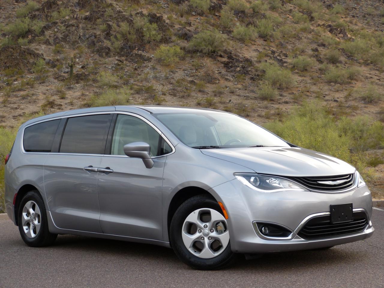 Chrysler Pacifica Hybrid Touring Plus 2018
