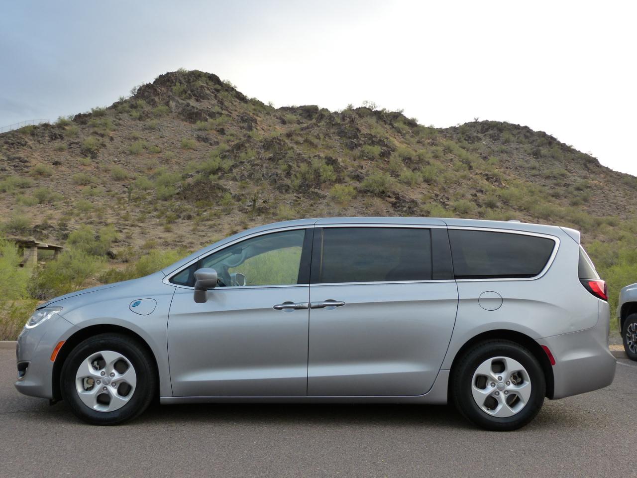 Chrysler Pacifica Hybrid Touring Plus 2018