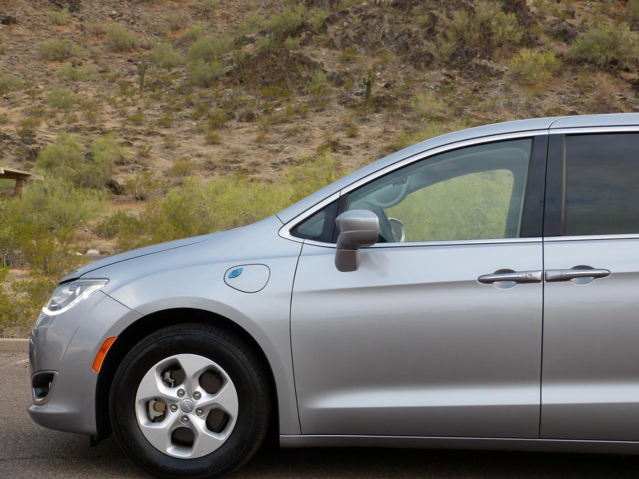 Chrysler Pacifica Hybrid Touring Plus 2018