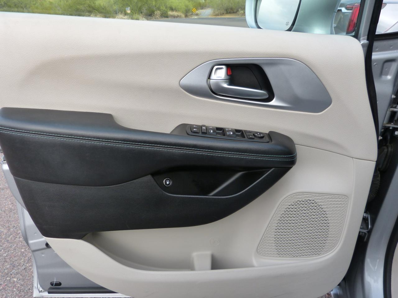 Chrysler Pacifica Hybrid Touring Plus 2018