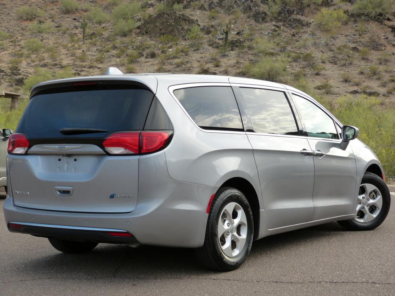 Chrysler Pacifica Hybrid Touring Plus 2018