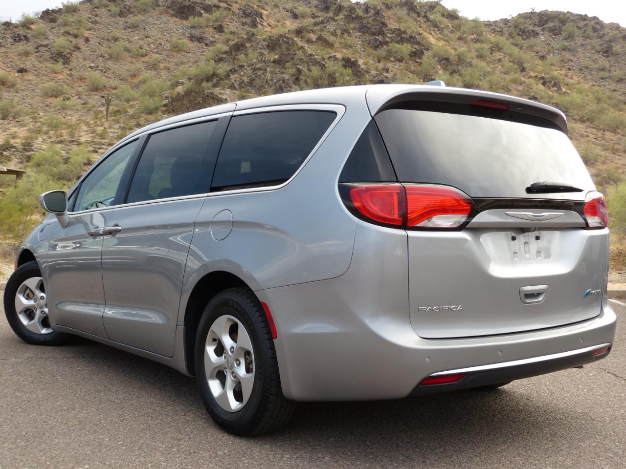 Chrysler Pacifica Hybrid Touring Plus 2018