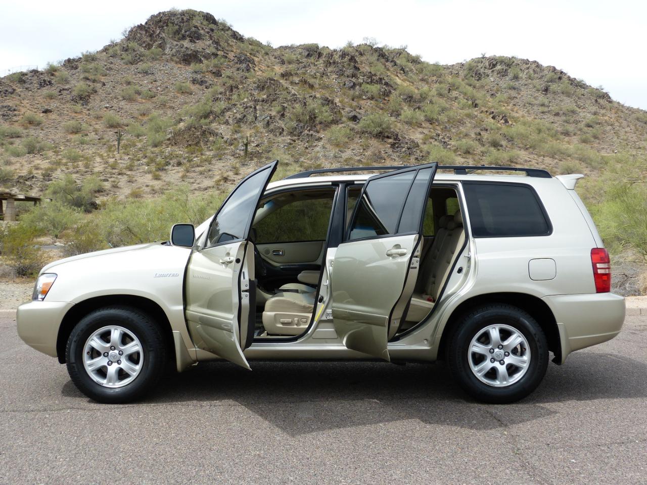 Toyota Highlander V6 2WD 2003