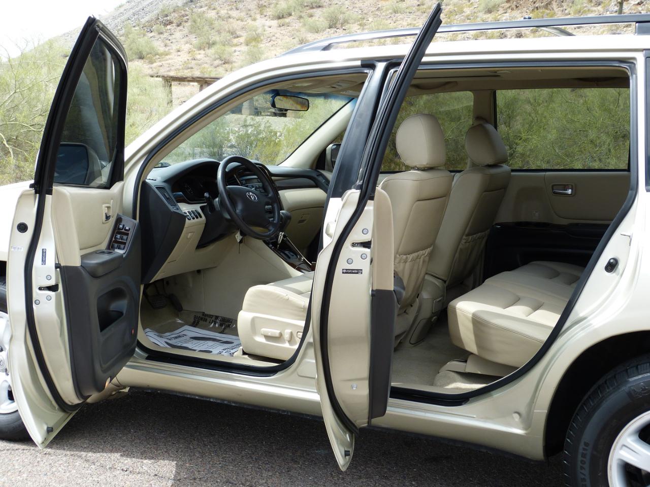 Toyota Highlander V6 2WD 2003