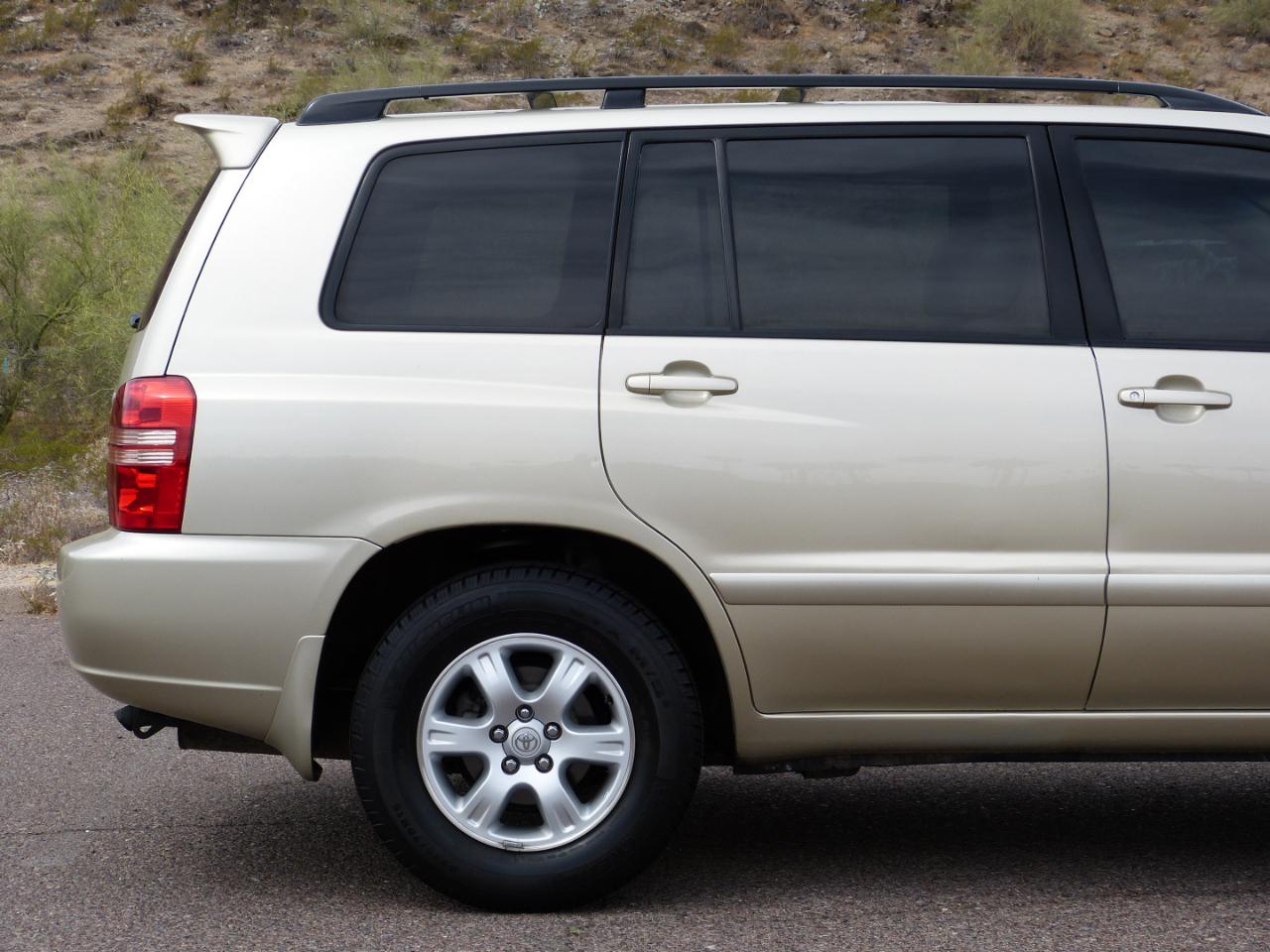 Toyota Highlander V6 2WD 2003