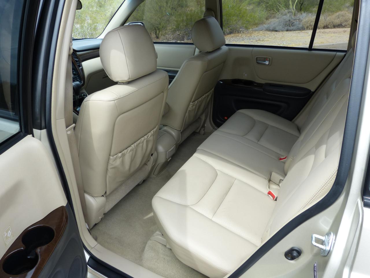 Toyota Highlander V6 2WD 2003