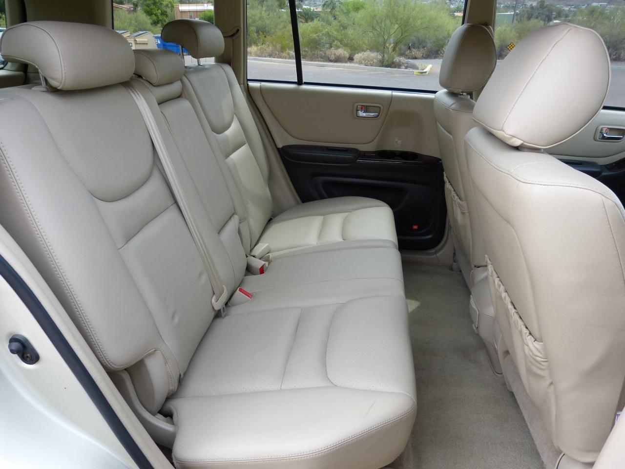 Toyota Highlander V6 2WD 2003