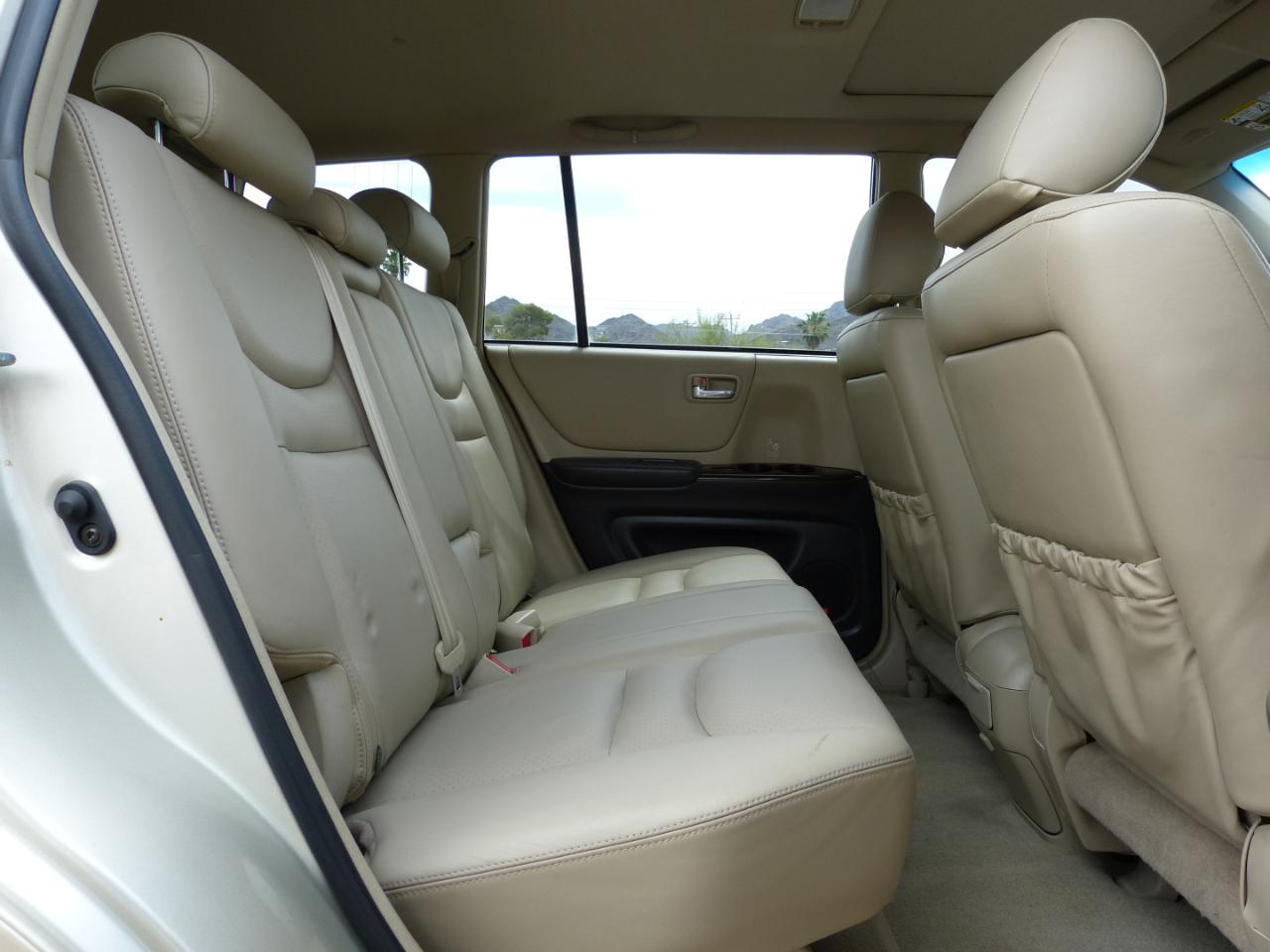 Toyota Highlander V6 2WD 2003