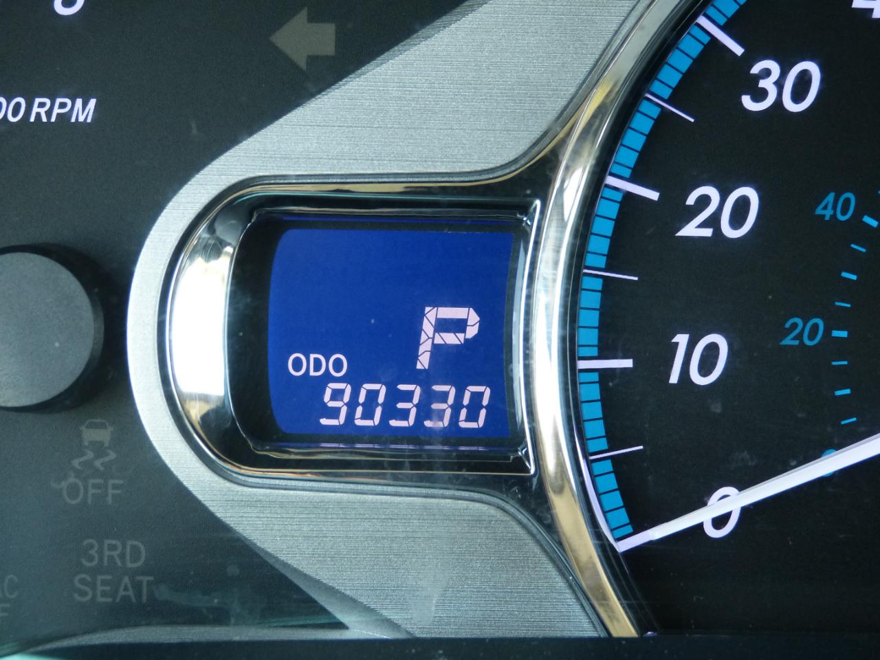 Toyota Sienna Limited 7-Pass V6 2011