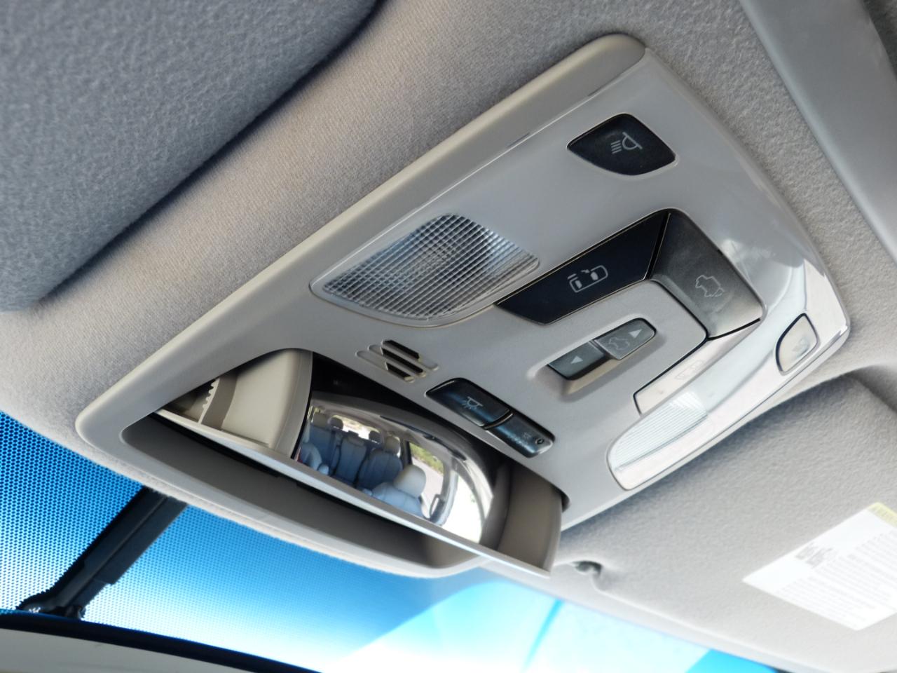 Toyota Sienna Limited 7-Pass V6 2011