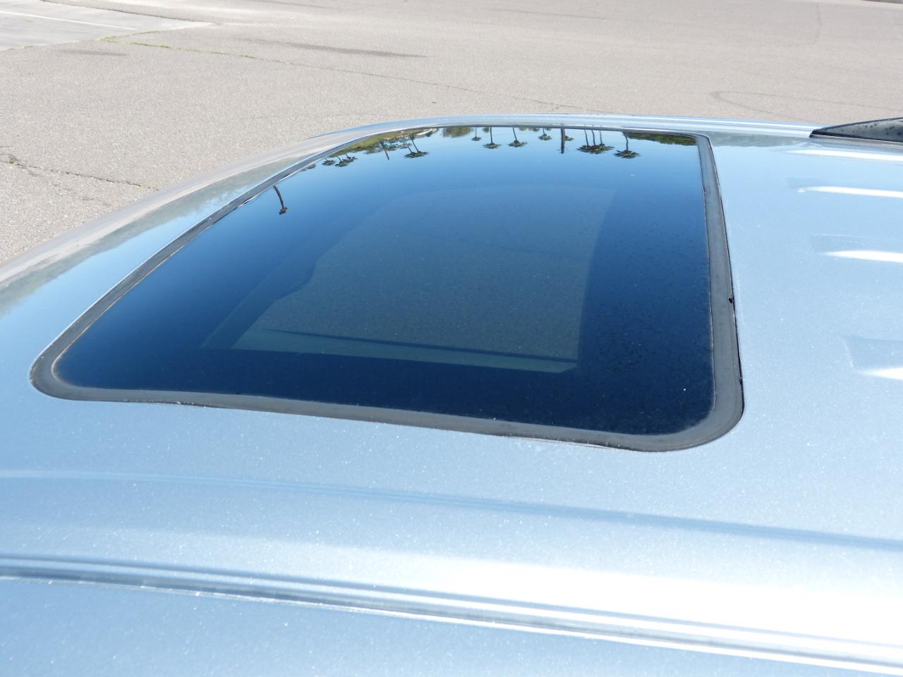 Toyota Sienna Limited 7-Pass V6 2011