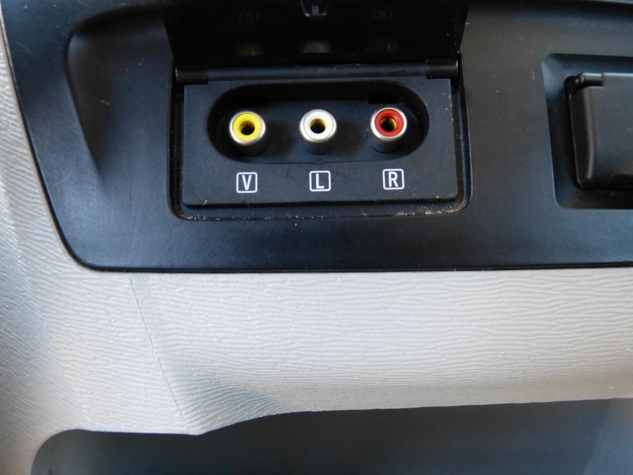 Toyota Sienna Limited 7-Pass V6 2011