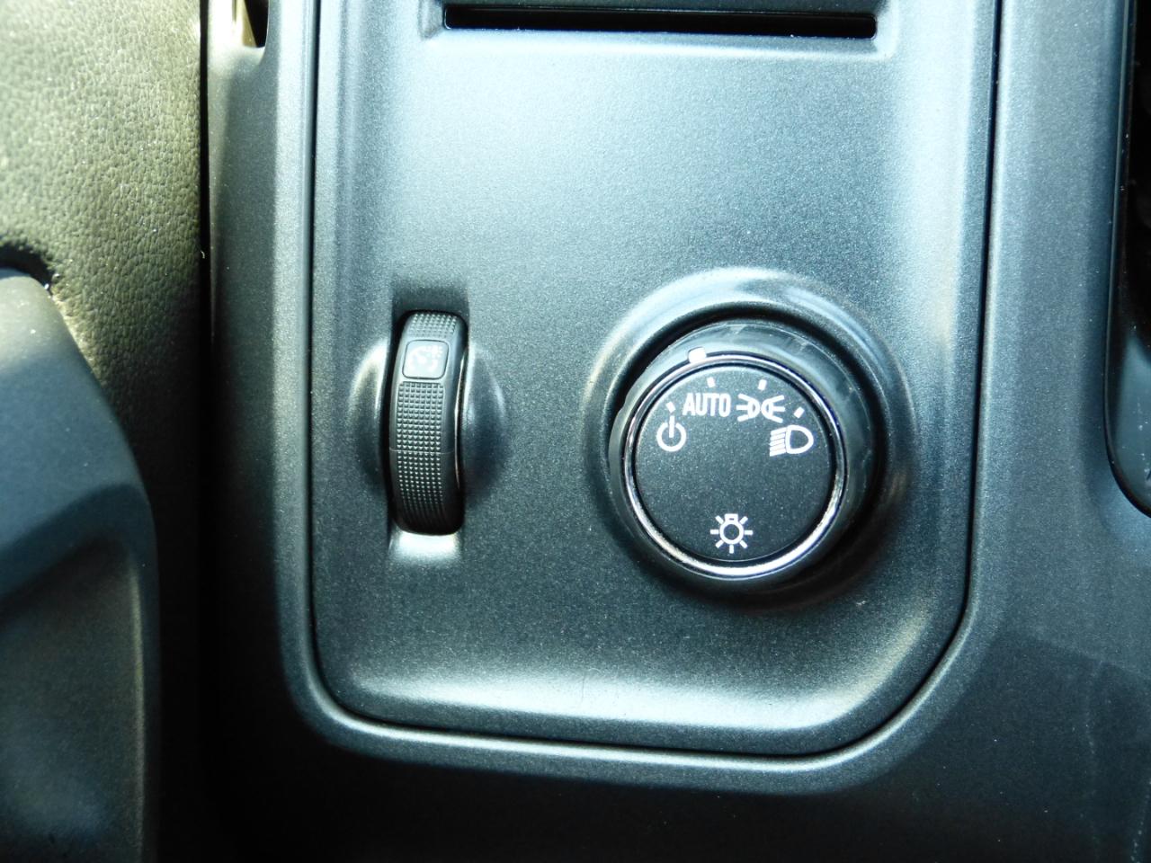 Chevrolet Silverado 1500 Work Truck Short Box 2WD 2015