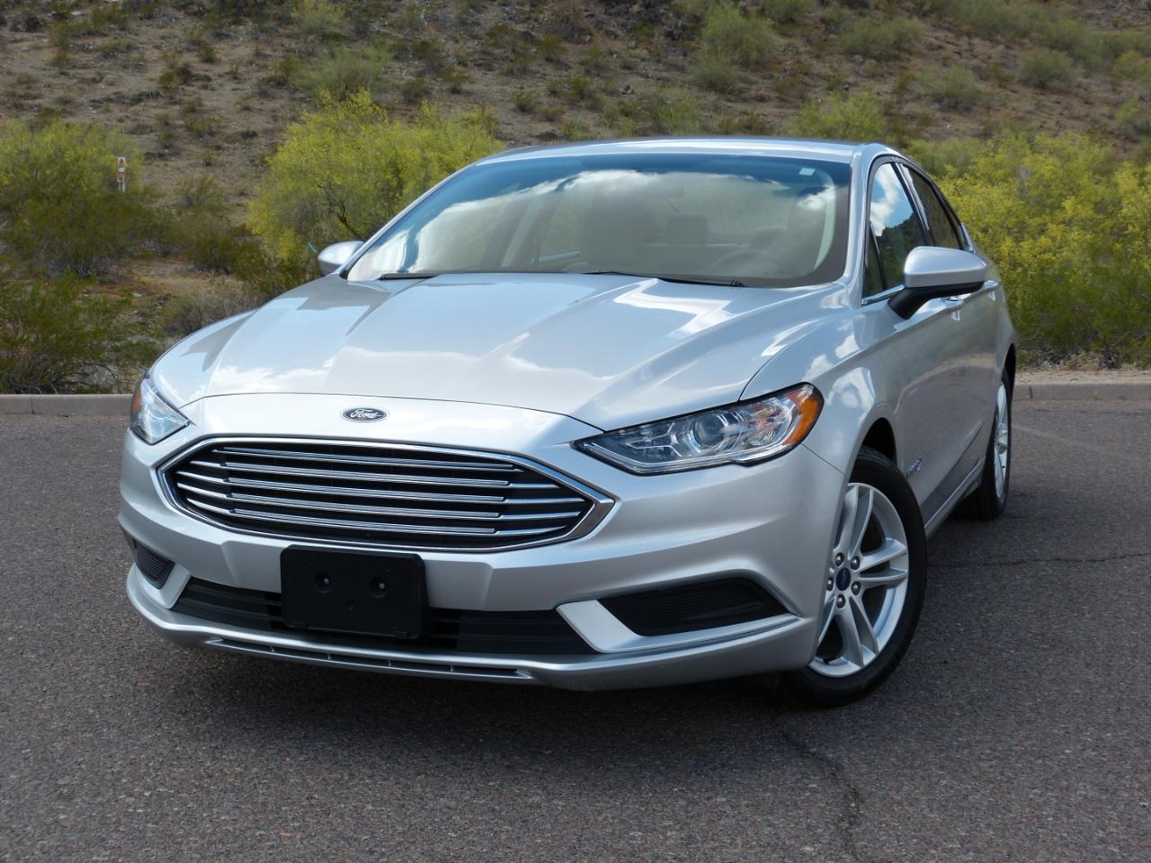 Ford Fusion Hybrid S 2018