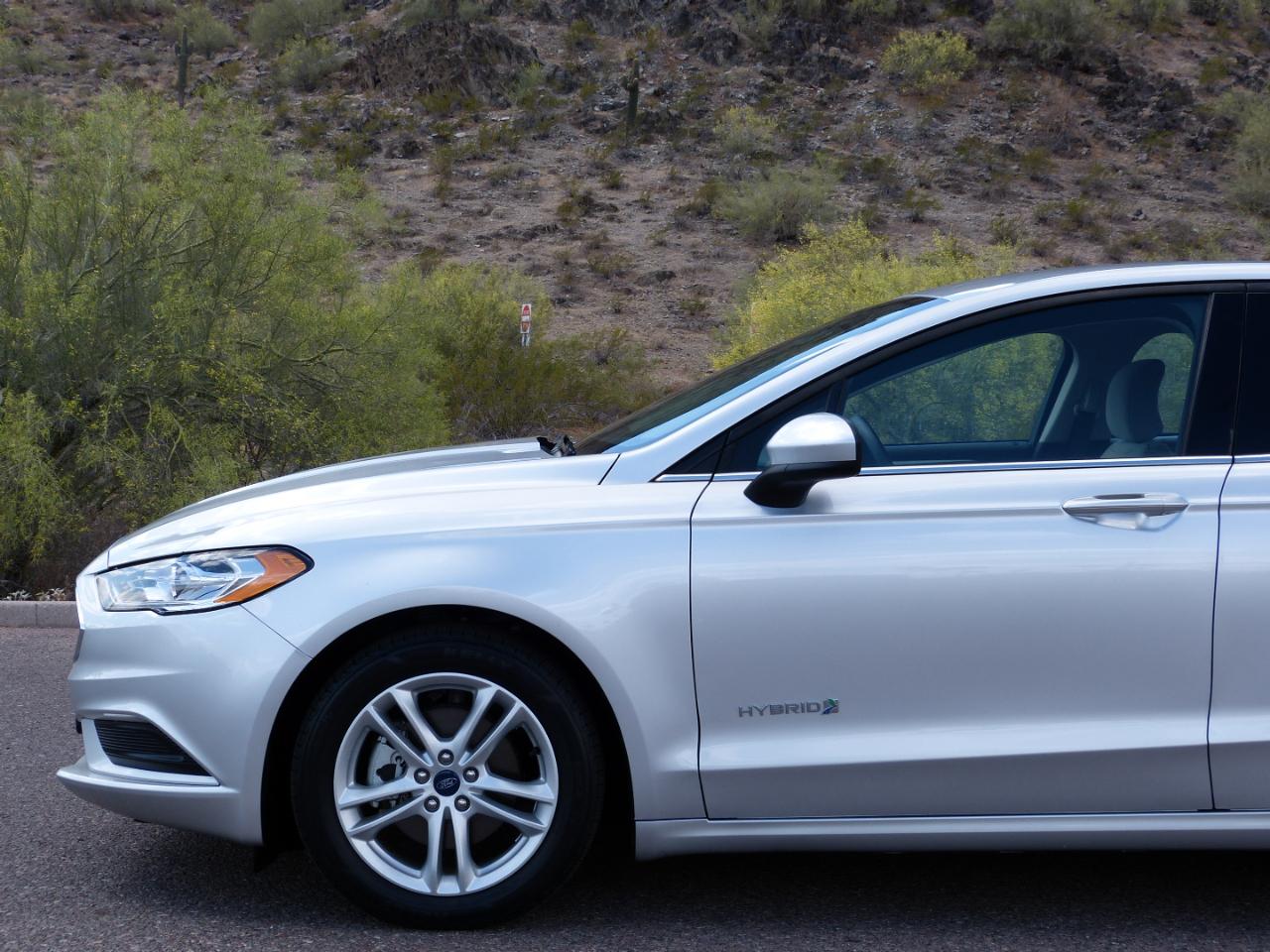 Ford Fusion Hybrid S 2018