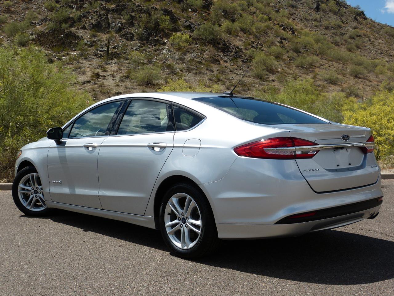 Ford Fusion Hybrid S 2018