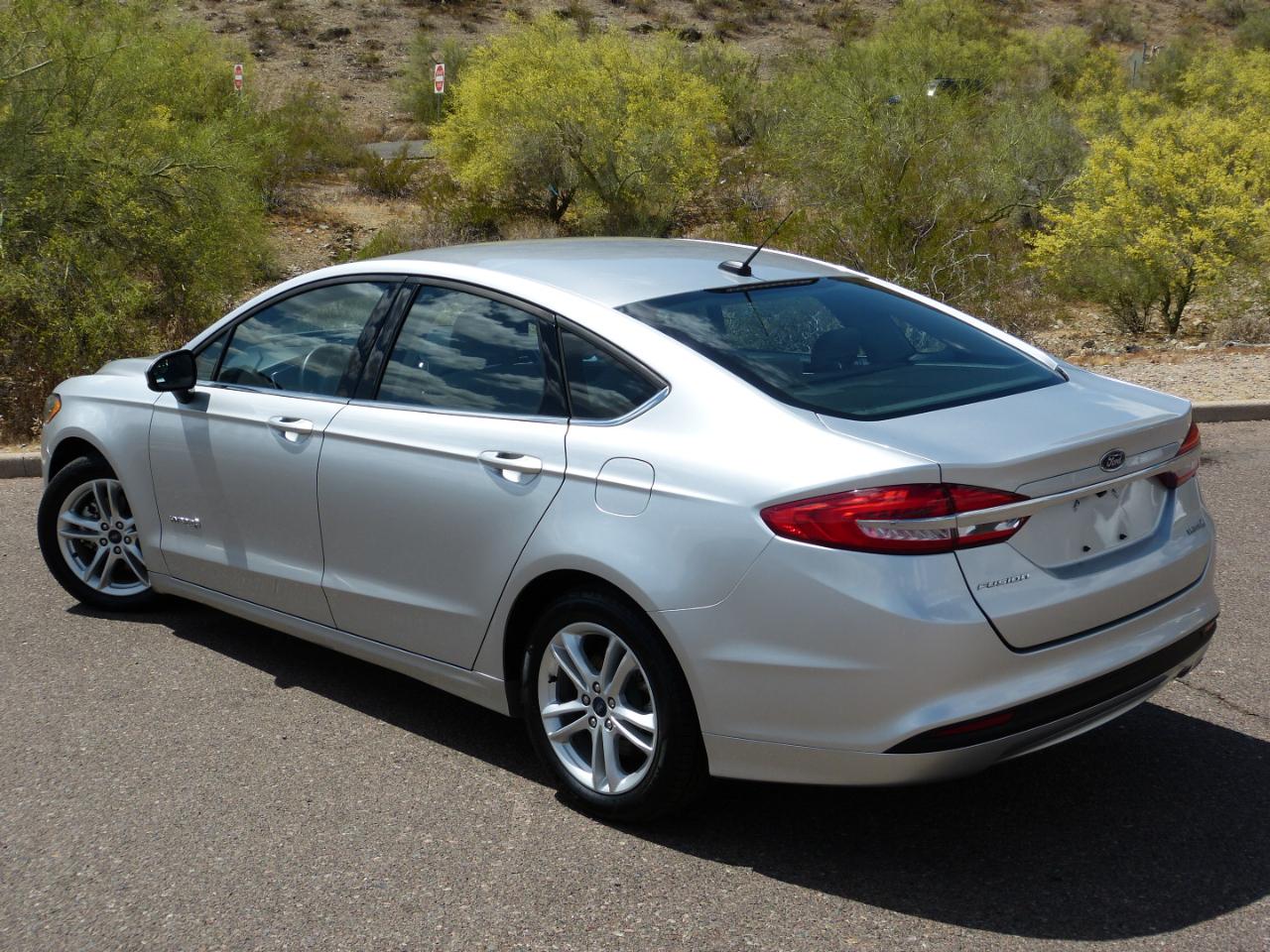 Ford Fusion Hybrid S 2018