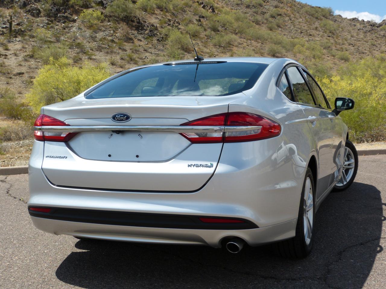 Ford Fusion Hybrid S 2018