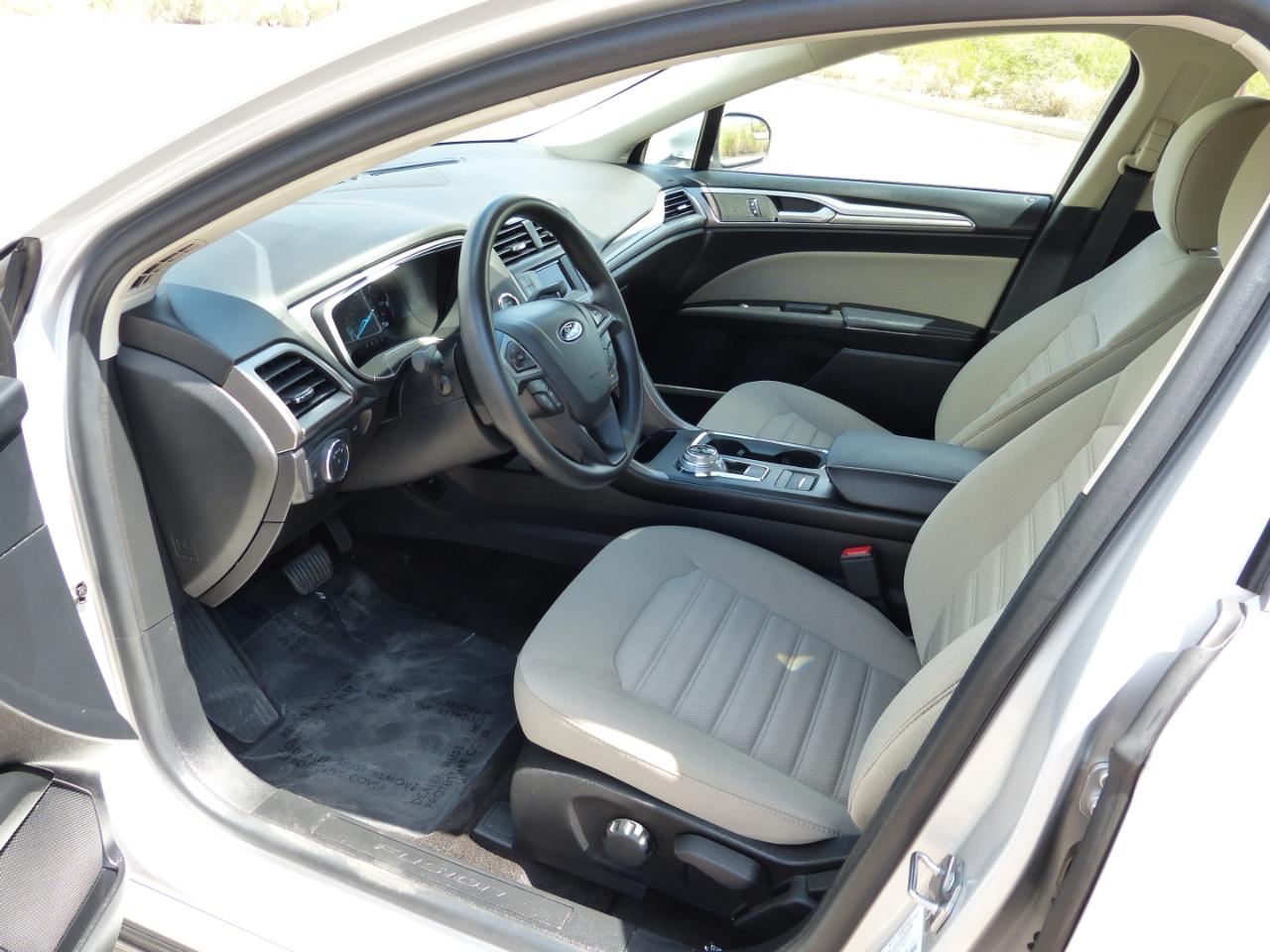 Ford Fusion Hybrid S 2018