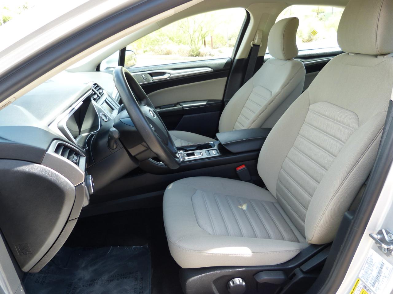 Ford Fusion Hybrid S 2018