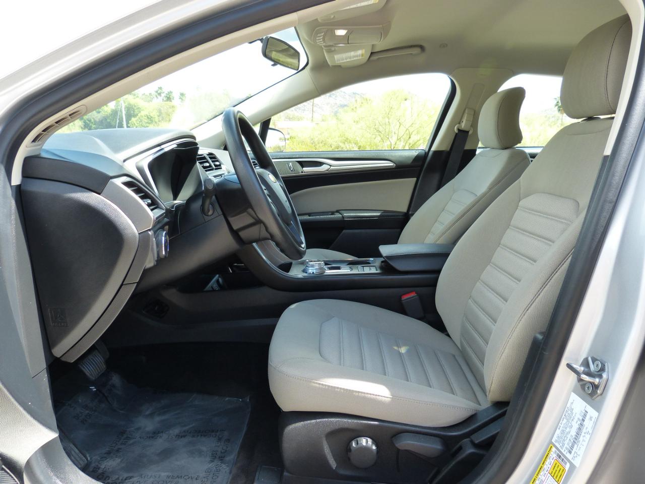Ford Fusion Hybrid S 2018
