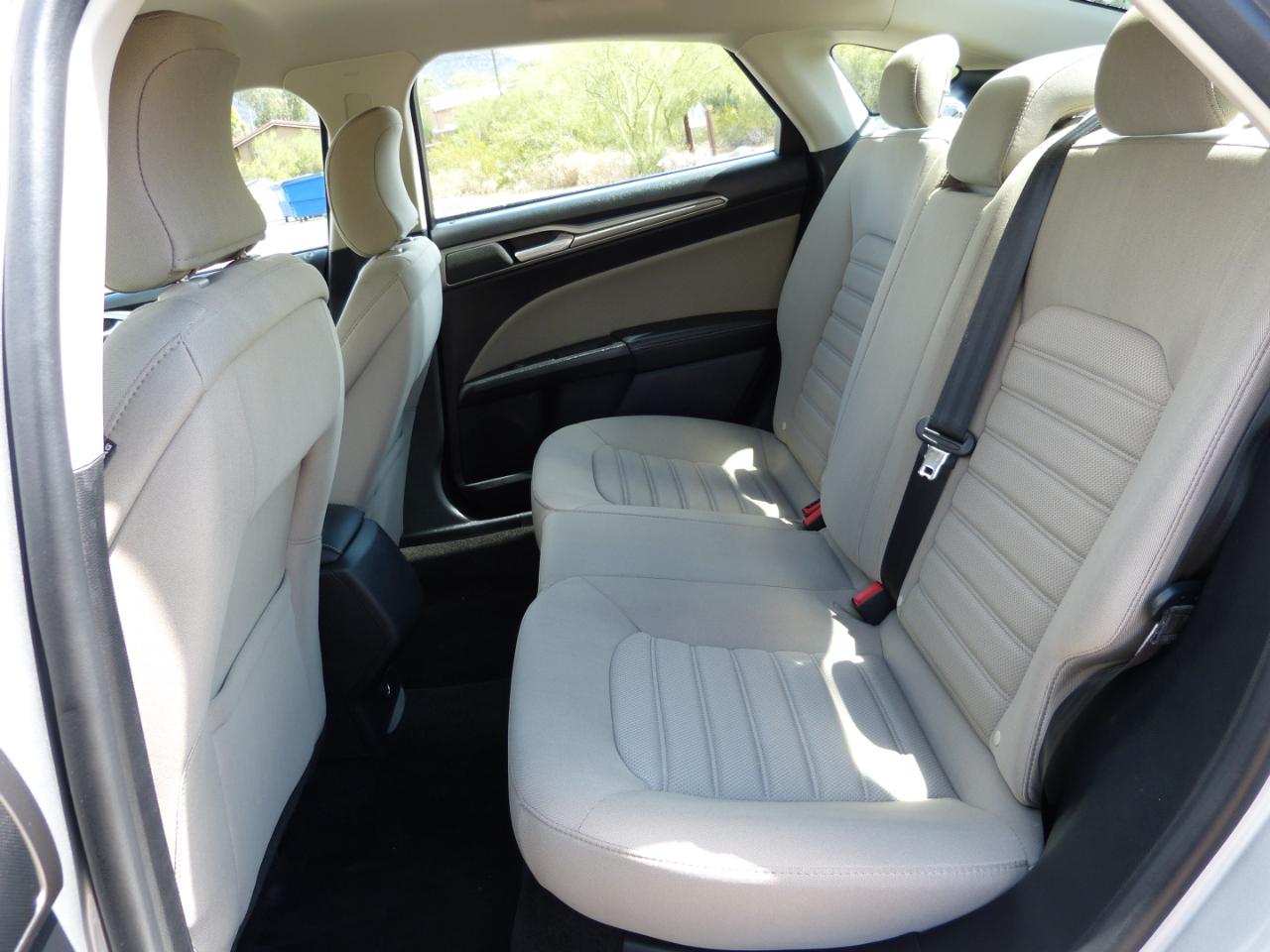 Ford Fusion Hybrid S 2018