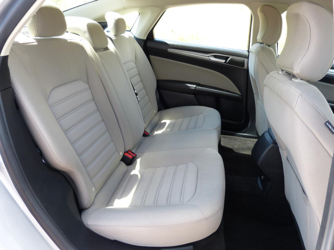 Ford Fusion Hybrid S 2018
