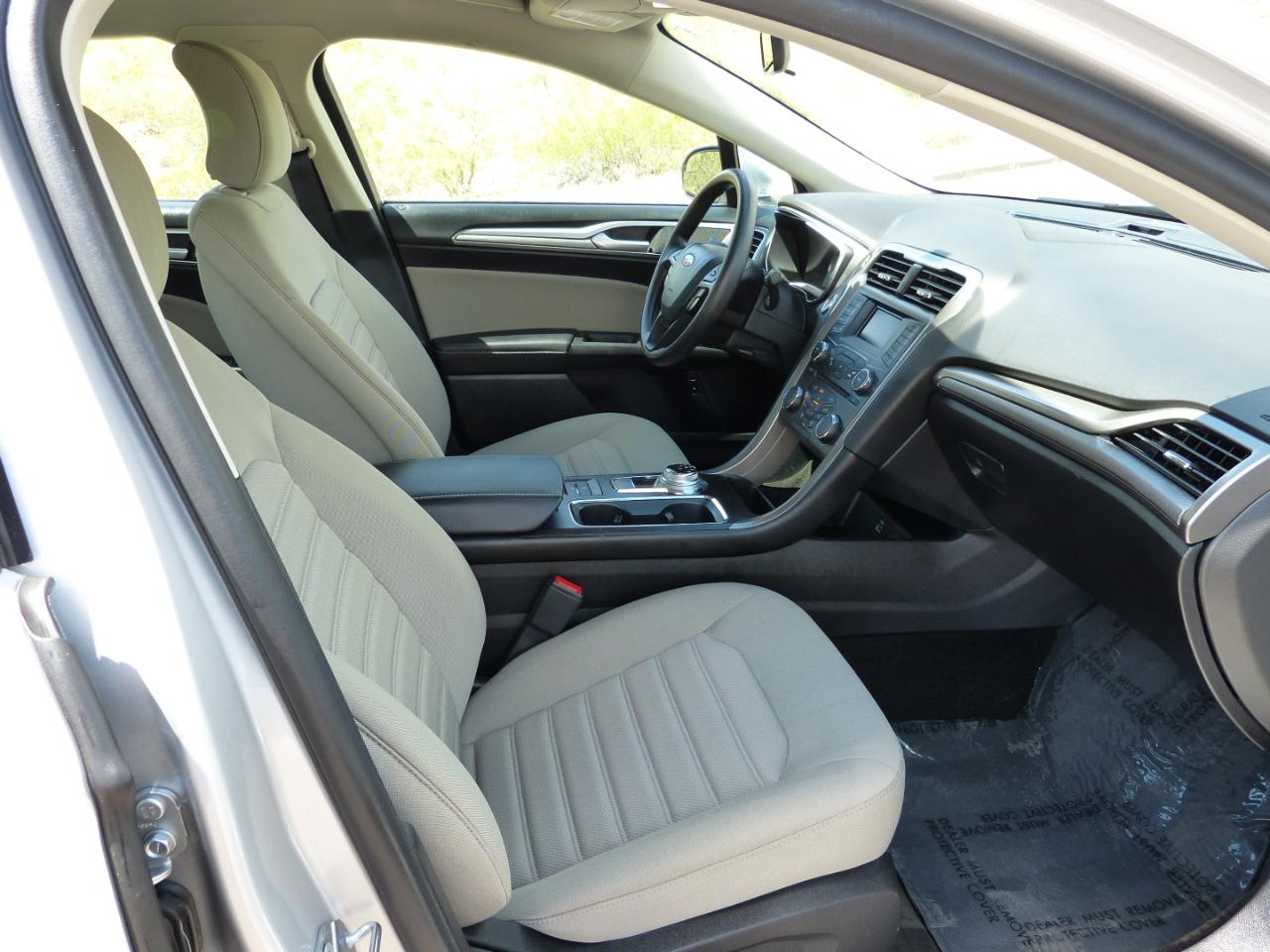 Ford Fusion Hybrid S 2018