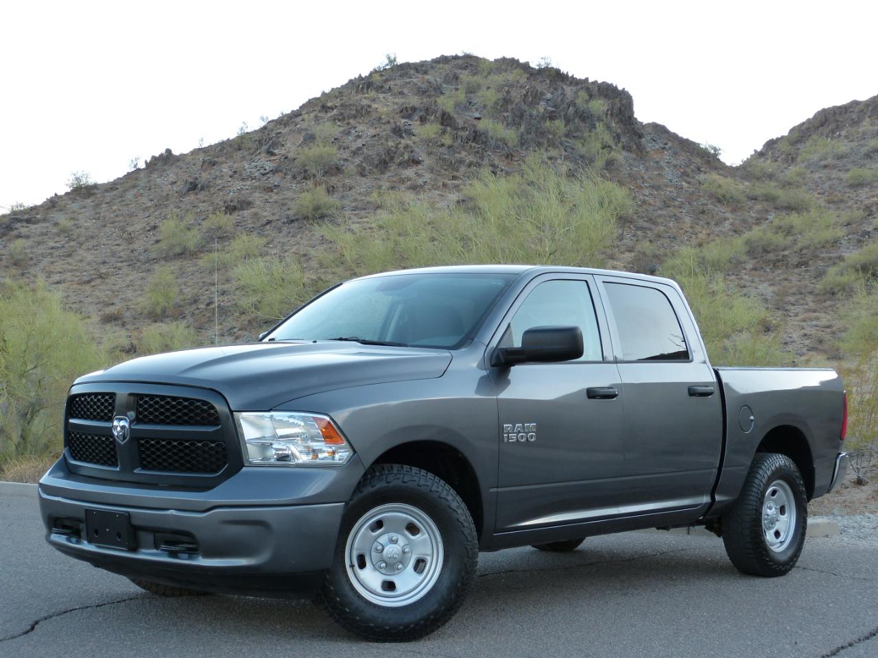 RAM 1500 Tradesman Crew Cab SWB 4WD 2016