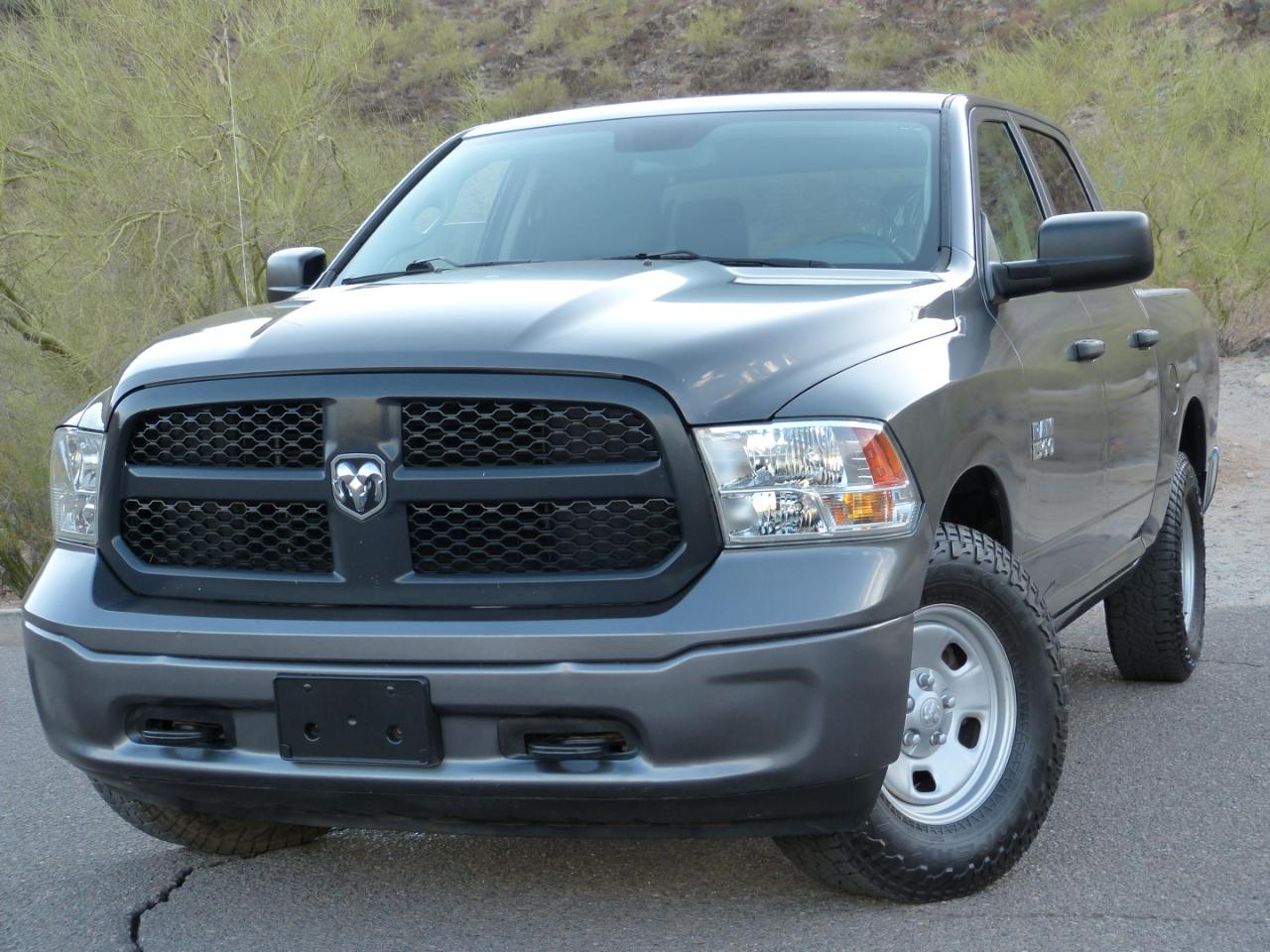 RAM 1500 Tradesman Crew Cab SWB 4WD 2016